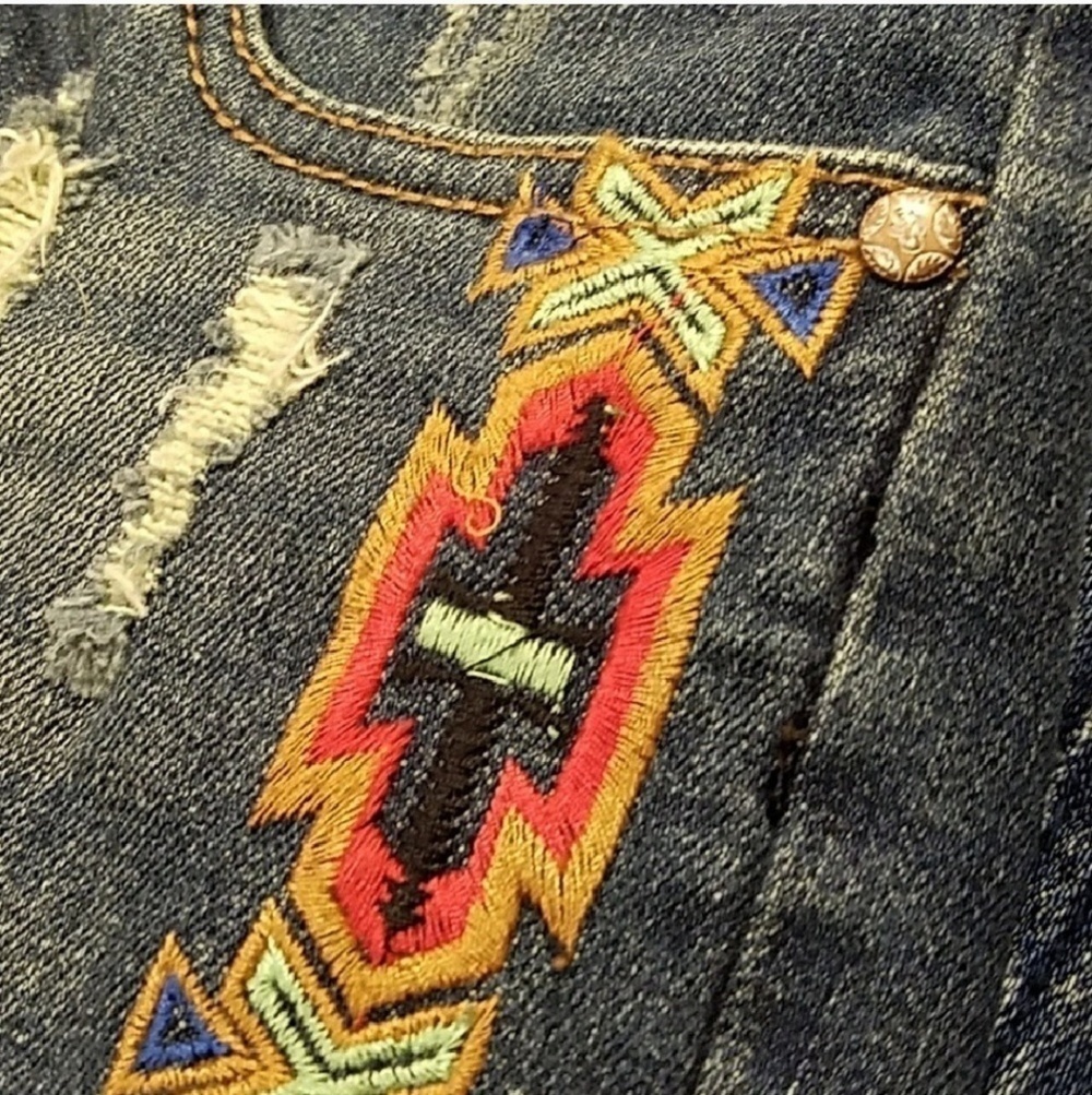 STS AZTEC PRINT DENIM JEAN  SHORTS SIZE 3 TRIBAL BOHO - Picture 3 of 6